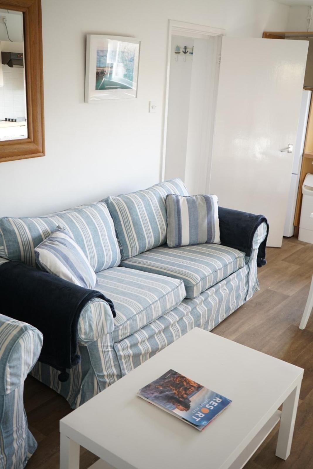Golden Acre Jurassic Coastal Lodges ,Eype 브리드포트 외부 사진