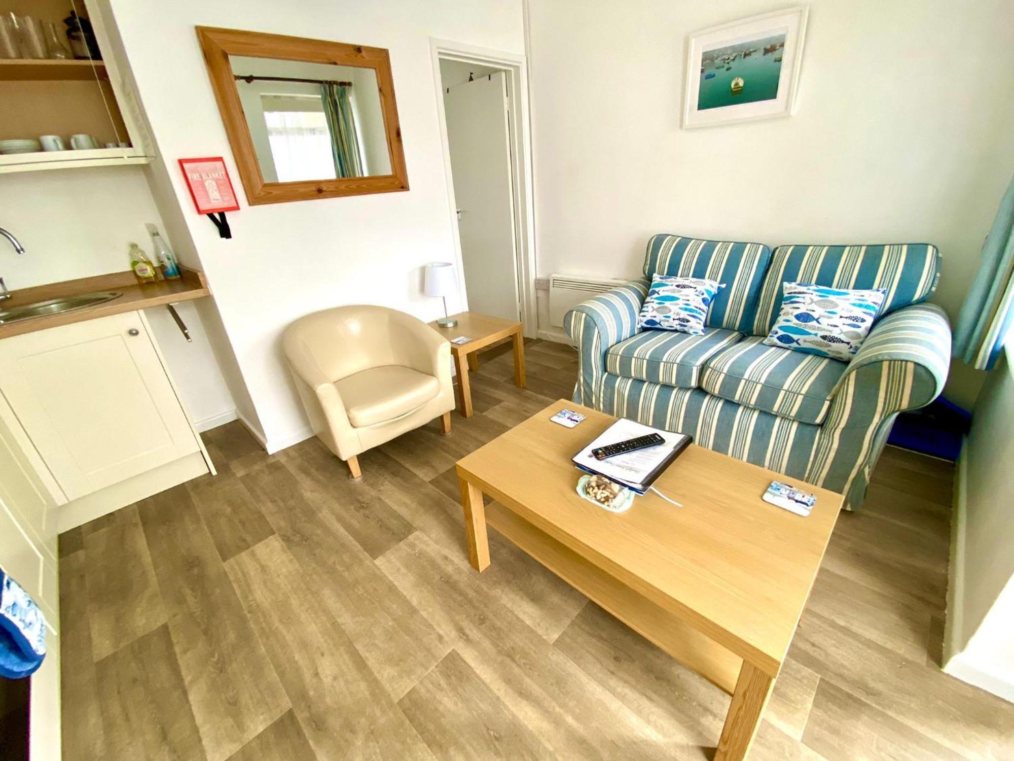 Golden Acre Jurassic Coastal Lodges ,Eype 브리드포트 외부 사진