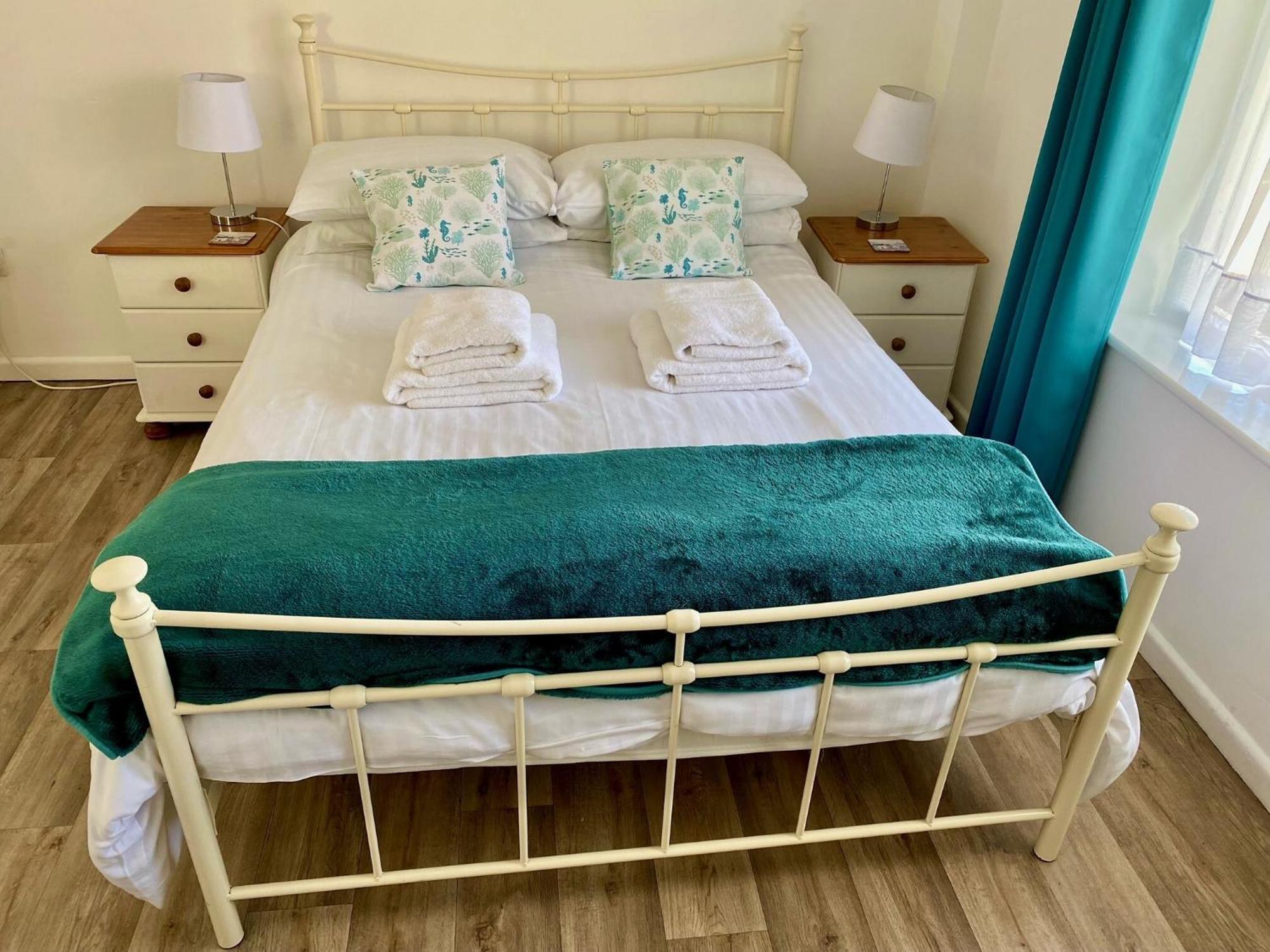 Golden Acre Jurassic Coastal Lodges ,Eype 브리드포트 외부 사진